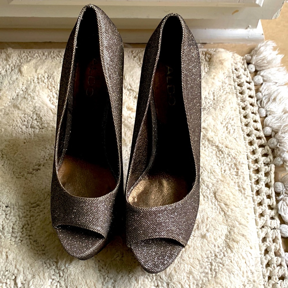 Aldo sparkle pumps